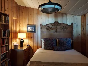 Come Enjoy this Cozy Cottage and Relax - Image 4