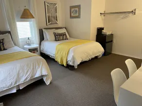 207 - Standard Rm - 2 Double Beds - 2nd Floor - Image 3