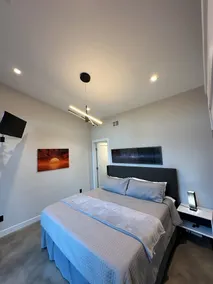Zenplicity Cabin. Pet friendly, views, hot tub, smart home! 5 minutes from TGSP - Image 2
