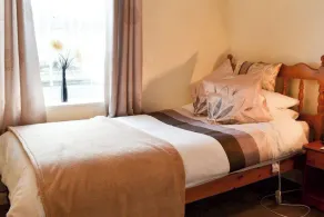 Cottage - Sleeps 3 Parking & Fishing - Image 3