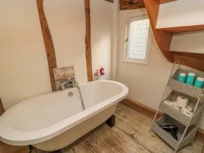THE LINHAY, family friendly, character holiday cottage in Faringdon - Image 5