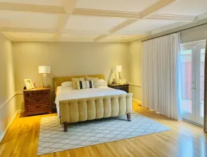 Winner's Circle Derby Mansion - Image 2