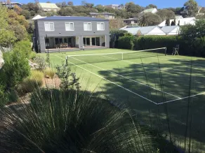 Il Tennis Club in Portsea - Image 3