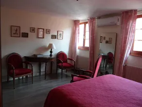 Spacious air-conditioned gîte for 2 to 4 people - Image 4