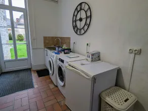 Maison familiale rénovée avec cour, à 1h30 de Paris, proche de la nature et des sites historiques. - Image 3
