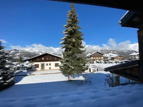 Appartement 4 personnes, skis aux pieds, centre village avec parking - FR-1-733-135 - Image 2