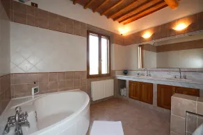Private villa with swimming pool and spectacular views of Siena - Image 2
