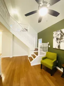 Stylish Loft with Parking Near NYC + Hospital - Image 2