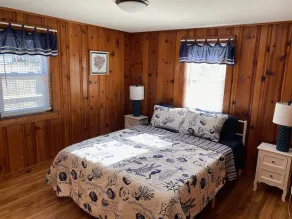 Short Walk to Beaches, Restaurants, and Fun. Onsite Putting Green. Sleeps 6-12. - Image 3