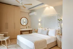 Villa Anna close to the sea with 4 bedrooms, private pool & outdoor jacuzzi. - Image 5