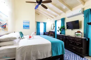 Tropical Getaway Villa: Your Family’s Private Paradise with Pool, BBQ. Drax Hall - Image 4