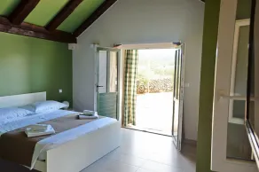 Holiday Home Sweet Dreams - Image 4