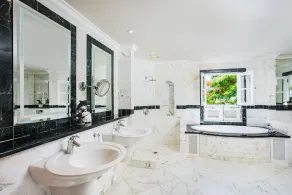 Escuna Bay 205 - Elegância Caribenha - Image 2