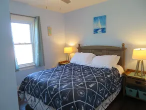 Waterfront Cottage within walking distance to the Beach. A dog-friendly property - Image 5
