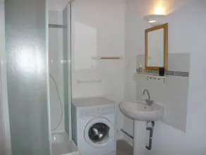 Charming 210 m2 village house on 2 levels with courtyard and terrace - Image 3