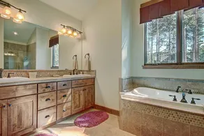Moose Crossing Lodge - Image 4