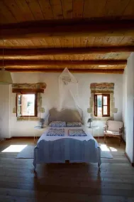 Apartment Ela in a traditional stone villa - Image 4