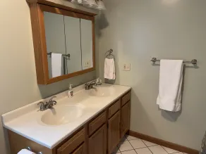 A Lakeview Paradise - Image 4