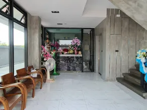 Samutsakorn Apartment - Image 4