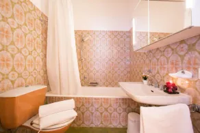 Kiki House for 4 with Balcony & Lift - Happy Rentals - Image 2