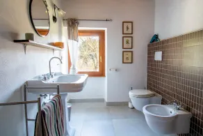 3 bedroom apartment in Tuscan farmhouse with private pool & game room | 8 guests - Image 3