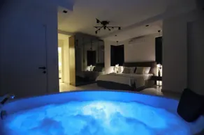 Luxury 4-Bed Villa with private pool and Jacuzzi - Image 3