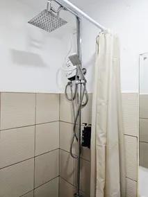 Acellyne's Suites at Green 2 Residences with Netflix! - Image 2