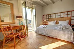Stunning Kefalonia Villa | Villa Daisya | 3 Bedrooms | Seafront - Image 3