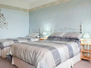 4 bedroom accommodation in Porlock - Image 3