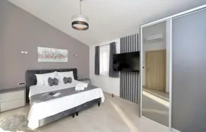 Stunning Home In Starigrad Paklenica - Image 3