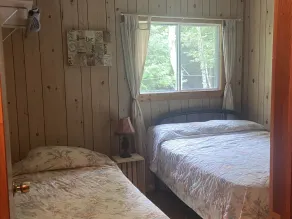 Tranquil 3 bedroom waterfront cottage on private lake! - Image 4