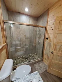 Private Cabin • Hot Tub • 2 Kings - Image 3