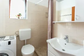 Holiday home Milka - in center & close to the sea - Image 3