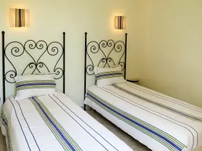 Dejlig lejlighed for 8 gæster med pool, WIFI, TV, terrasse og kæledyr tilladt - Image 3