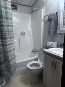 Quaint and Quiet Tiny Home, with Pool Access! - Image 5