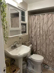 COZY STUDIO WITH PRIVATE PATIO AND HEATED POOL - Image 5