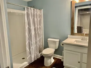 Convenient Ranch home with 4 bedrooms - Image 5