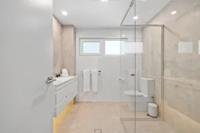 Tea Trees Ocean Views, Pet-Friendly, Walk to shops and Beach - Image 3