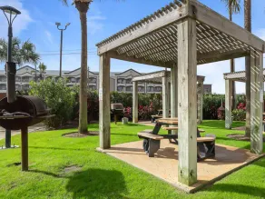 Neptune's Retreat by Ryson Vacation Rentals - Image 5