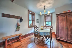 A cozy, beautifully renovated 1829 farmhouse - Image 3