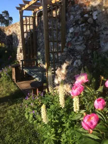 Dairy Cottage, Norfolk - 17th Century Self-Contained Cottage, Beautiful Garden - Image 5