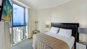 2 BDR OCEAN VIEW - CHEVRON TOWER * Beach Central Location* - Image 4