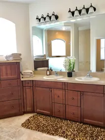 Spacious, fully furnished family friendly 3 bedroom home with private pool. - Image 4