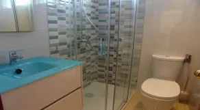 4 chambres, 3 salles de bains, 8 personnes, Wi-Fi, jardins,170 m², plage à 100m - Image 3