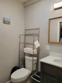 Comfy Central Studio Guesthouse - Image 5