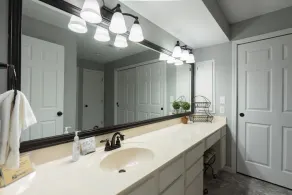 2-BR Updated WALK-IN Condo ~ 2 Pools ~ Near the Strip ~ FREE TICKETS INCLUDED! (FHC-13) - Image 3