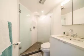 Sunset Beach Walk 2BD+2BA+1PRK Yaletown - Image 5