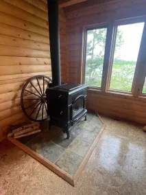 Vackra Log Cabin med sandstrand.  Sjön är känd för sin stora fiske! - Image 2