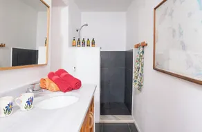Cozy Apartment overlooking Kampos Beach - Image 2