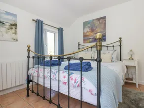 LONGSHIPS, country holiday cottage, with a garden in Porthcurno - Image 5